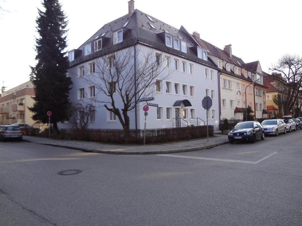 Boardinghouse Munchen-Laim Hotel Luaran gambar