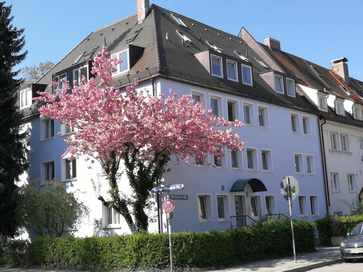Boardinghouse Munchen-Laim Hotel Luaran gambar